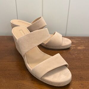 Antonio Melani Vandera 2 strap wedge Nude heel Size 9